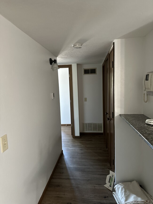 Building Photo - 5713 Tibaron Ln