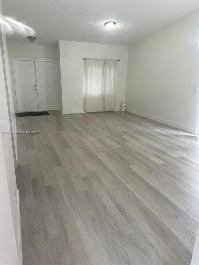 Building Photo - 9630 SW 152nd Ave