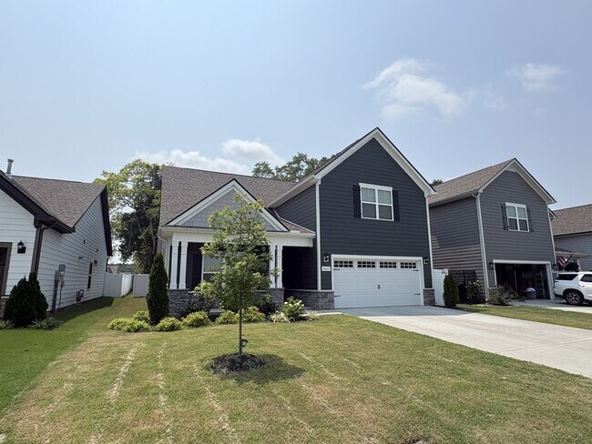 Building Photo - 5823 Bear Trl