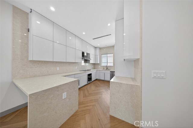 Building Photo - 10843 Cantara St