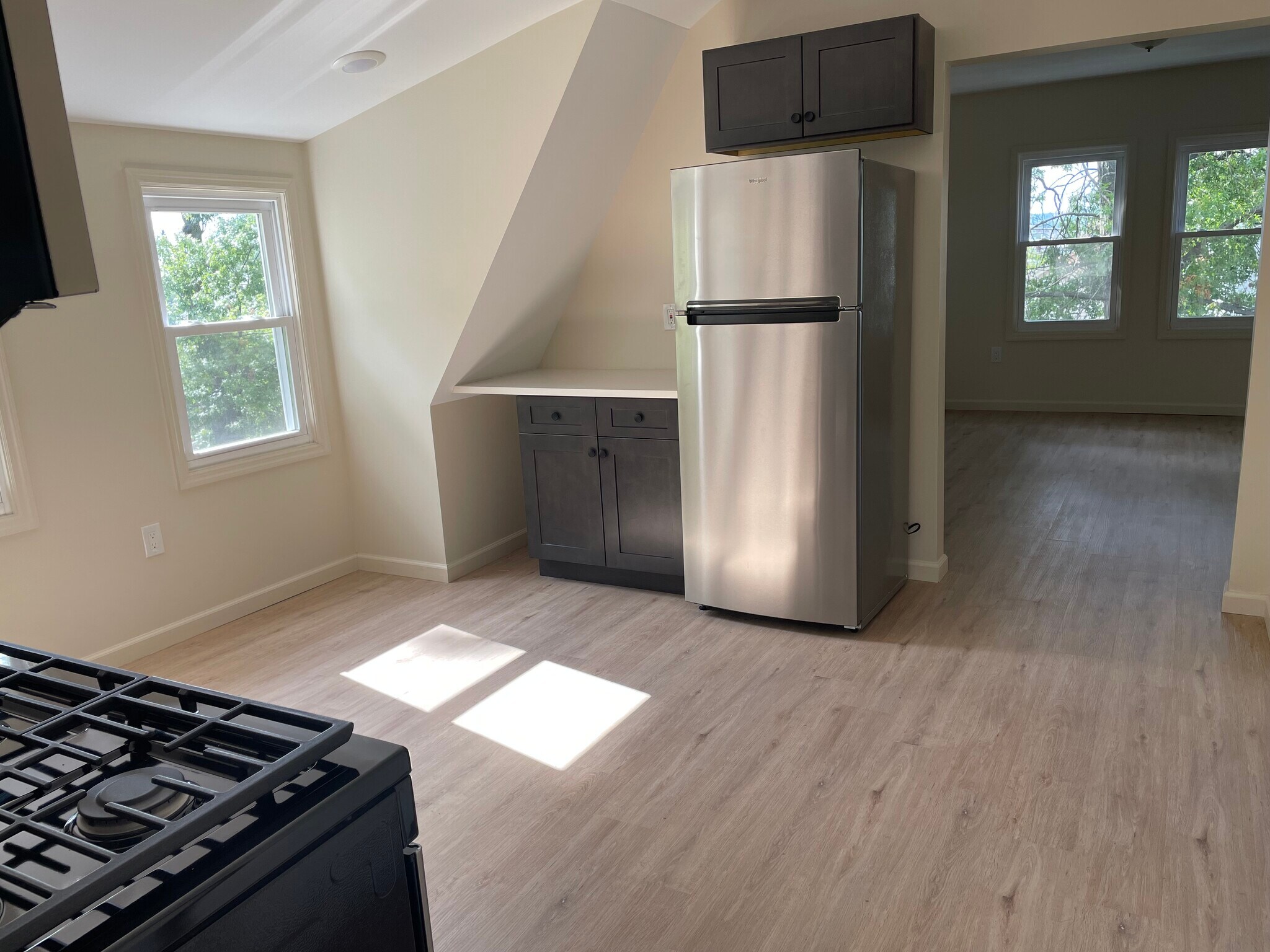 Building Photo - 140 Fabyan Pl