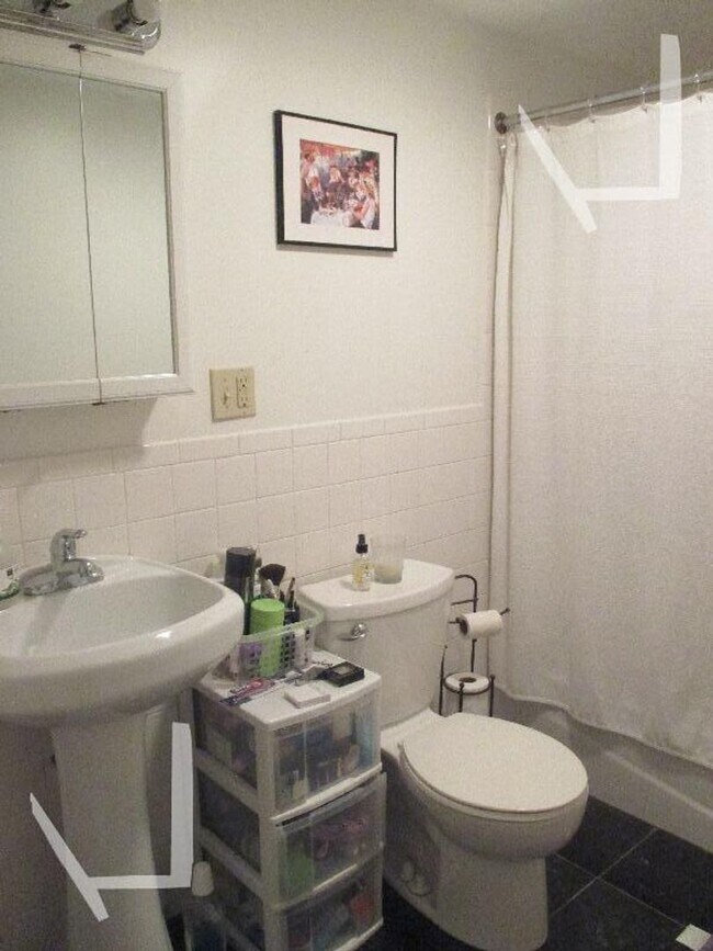 Building Photo - Great 3 Bed Available 6/1/26