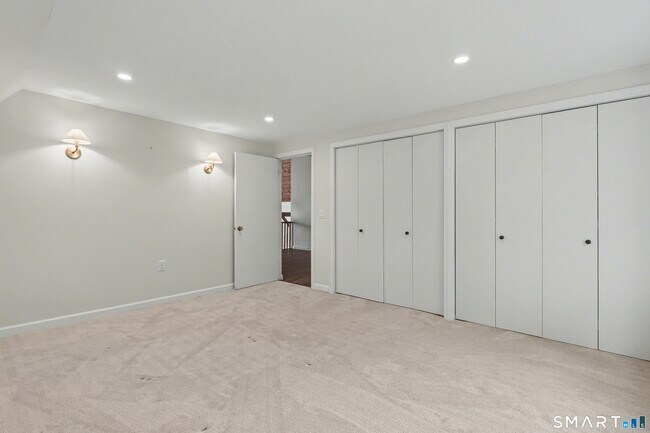 Building Photo - 42 Picketts Ridge Rd