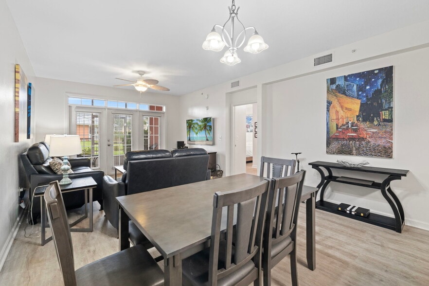 Building Photo - 225 Atlantis Cir