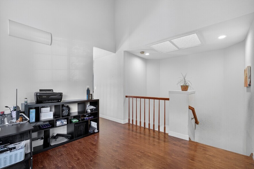 Building Photo - 151 Buck Ct