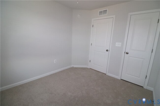 Building Photo - 419 Burden Dr