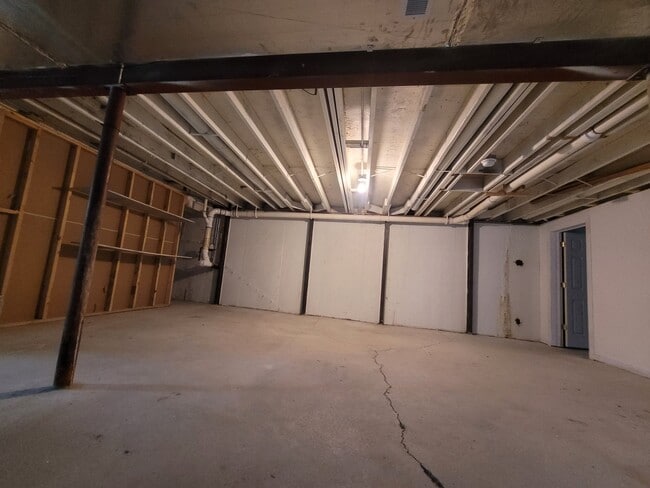 Building Photo - 364 N Everett Dr