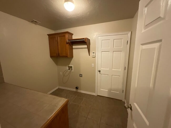 Building Photo - Beautiful 3 Bed 2 bath home!