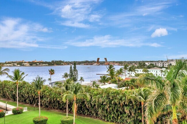 Building Photo - 804 E Windward Way