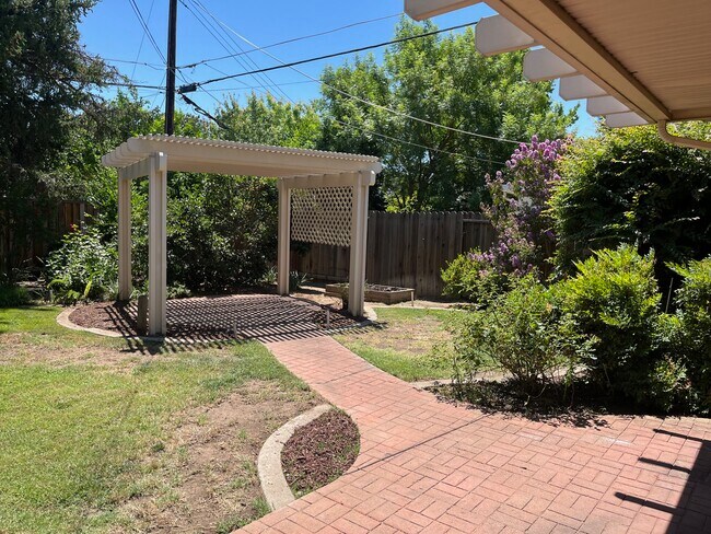 Building Photo - 4781 Rex Ct