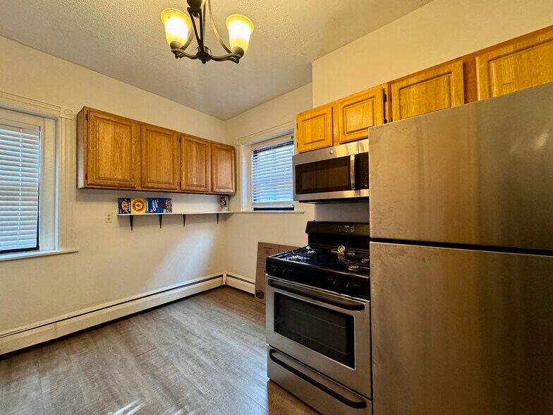 Building Photo - 1510 Tremont St