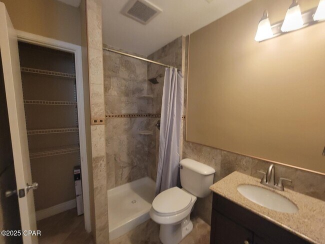 Building Photo - 3136 Lawton Ct