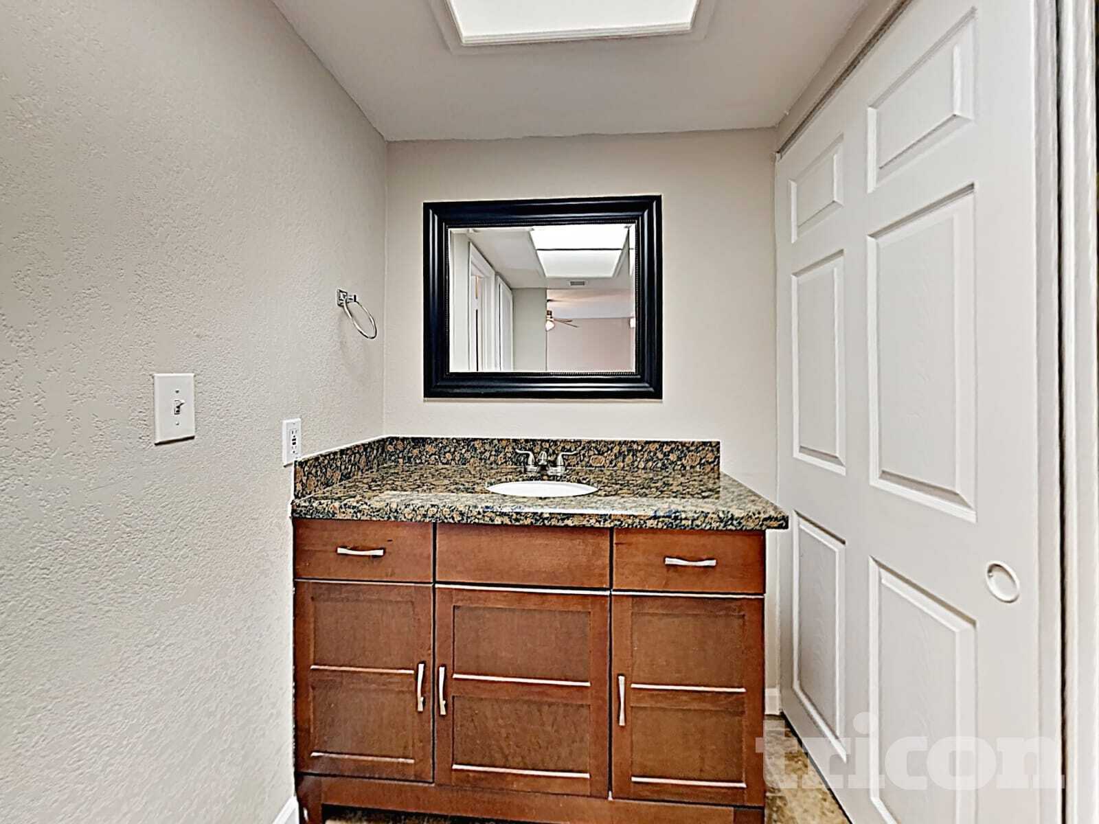 Building Photo - 6317 W Desert Hills Dr