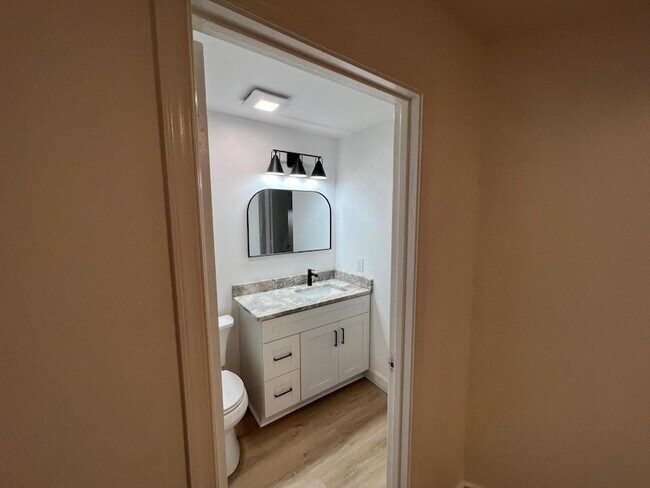 Building Photo - 1335 Crystal Way