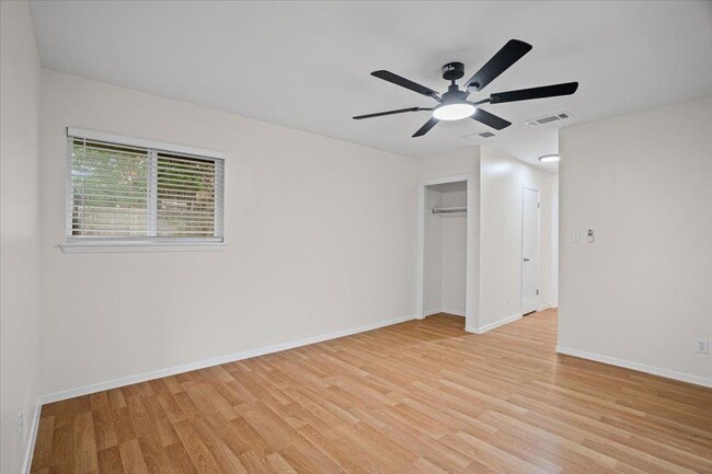 Building Photo - 7603 Brookhollow Cove