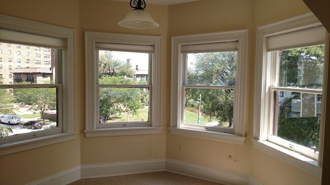 Building Photo - Historic Adler House - Spacious Top-Floor ...