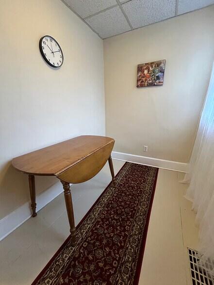 Building Photo - 2508 33rd Ave S