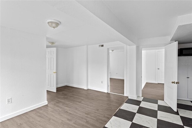 Building Photo - 4103 N Howard Ave