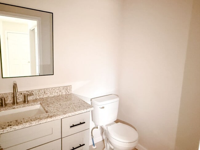 Building Photo - 229 Cothran Rd