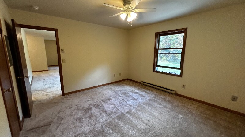 Building Photo - 916 Kings Rd