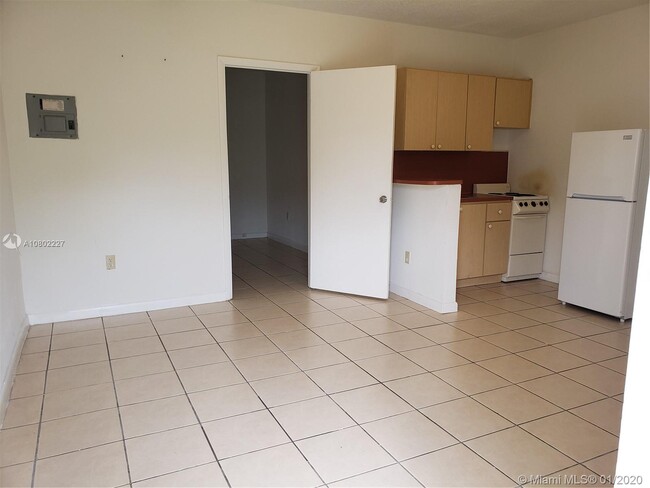 Building Photo - 345 NE 80th Terrace