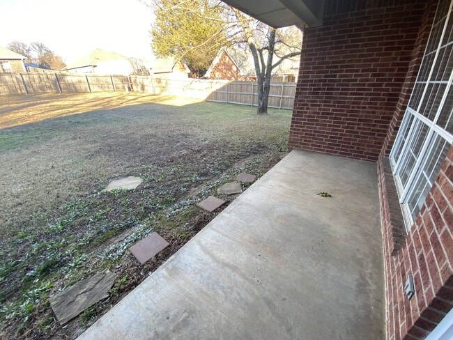 Building Photo - 6012 Remington N Cir