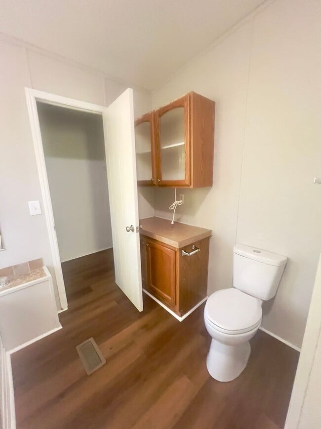 Building Photo - Four bedroom, 2 bath Modular home in Siler...
