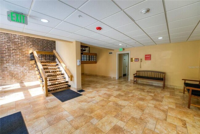 Building Photo - 36750 US Hwy 19 N