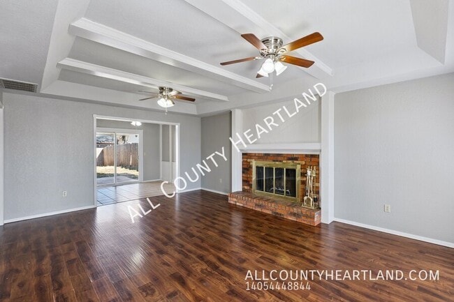 Building Photo - 2325 Cypress Ct