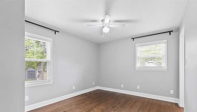 Building Photo - 6725 Castlegate Dr