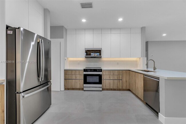 Building Photo - 1140 Cedar Falls Dr