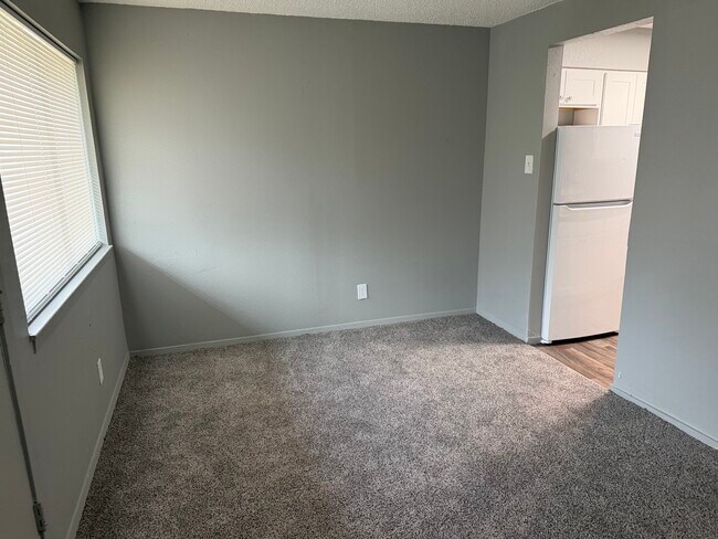 Building Photo - Pine Street Terrace