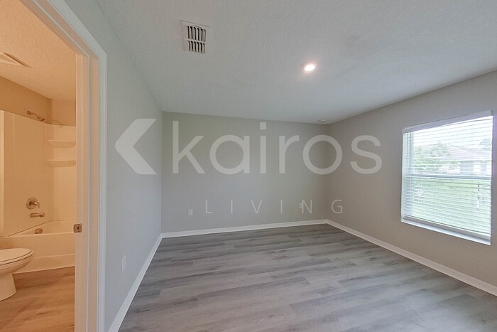 Building Photo - 8035 100th Ave