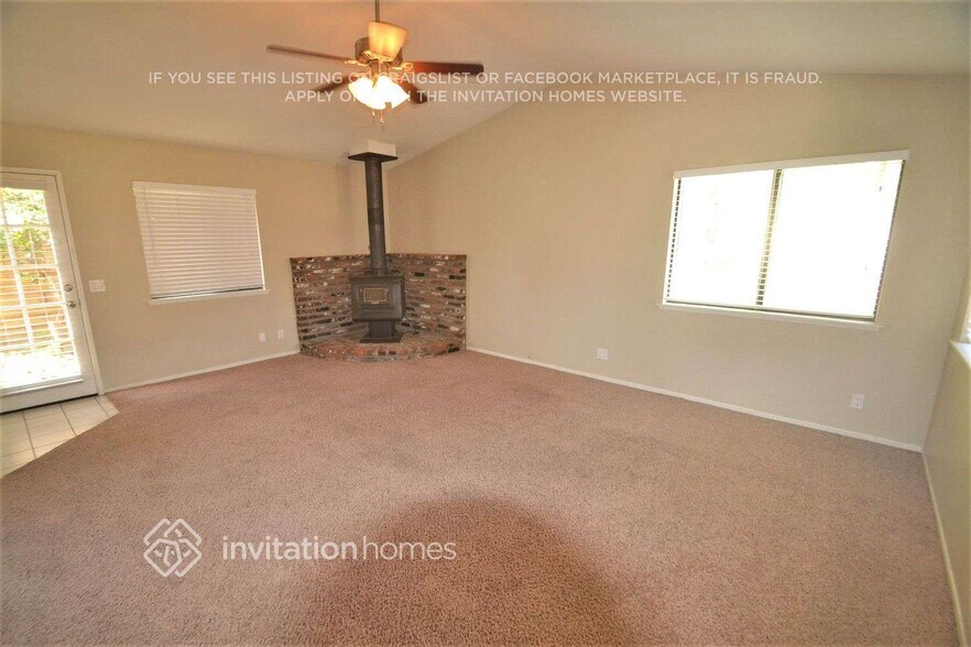 Building Photo - 20827 Calwood St