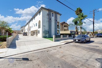 Building Photo - 3222 W. 139th St.