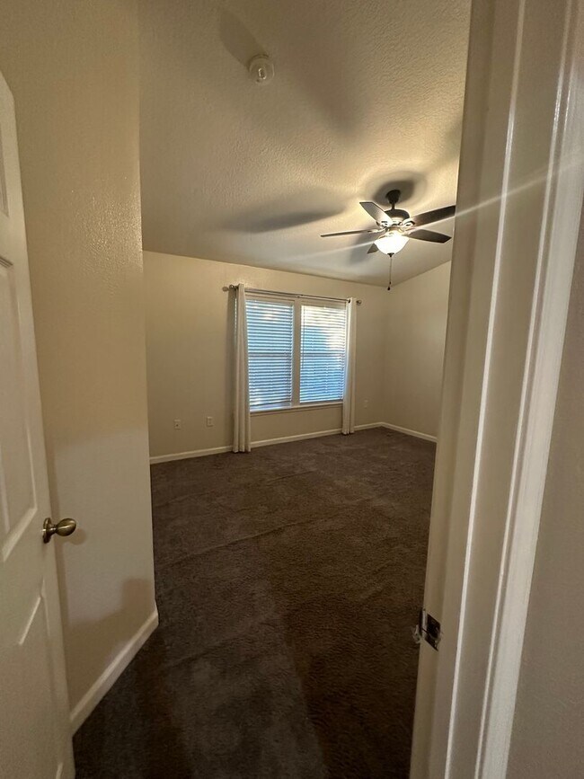 Building Photo - Verano at Bartram Park, Townhouse in Popul...