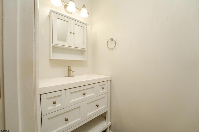 Building Photo - 19 Clipper Ct