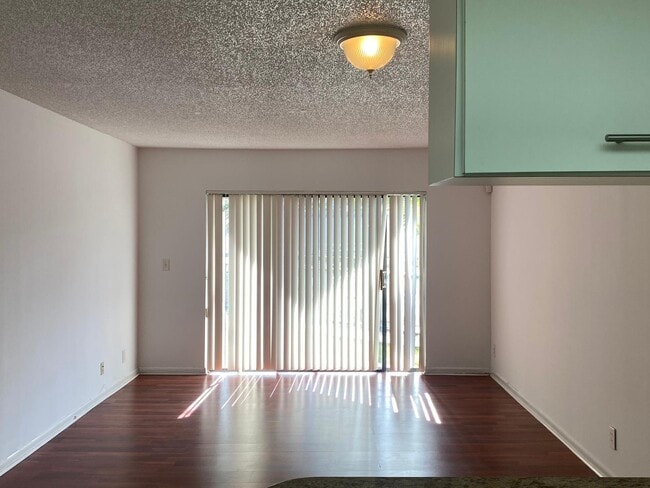 Building Photo - 8290 Lake Dr