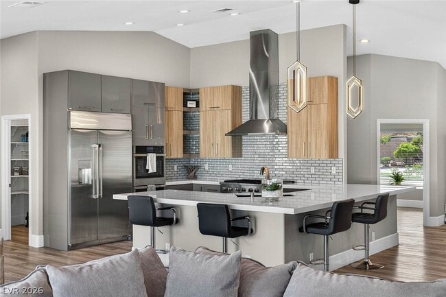 Building Photo - 363 E Robindale Rd