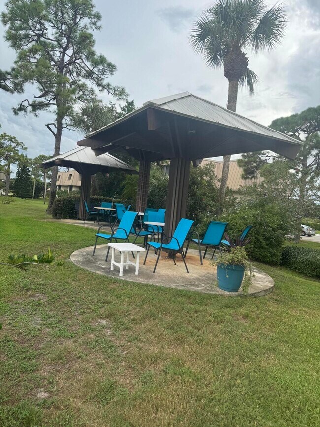 Building Photo - 1800 SE St Lucie Blvd