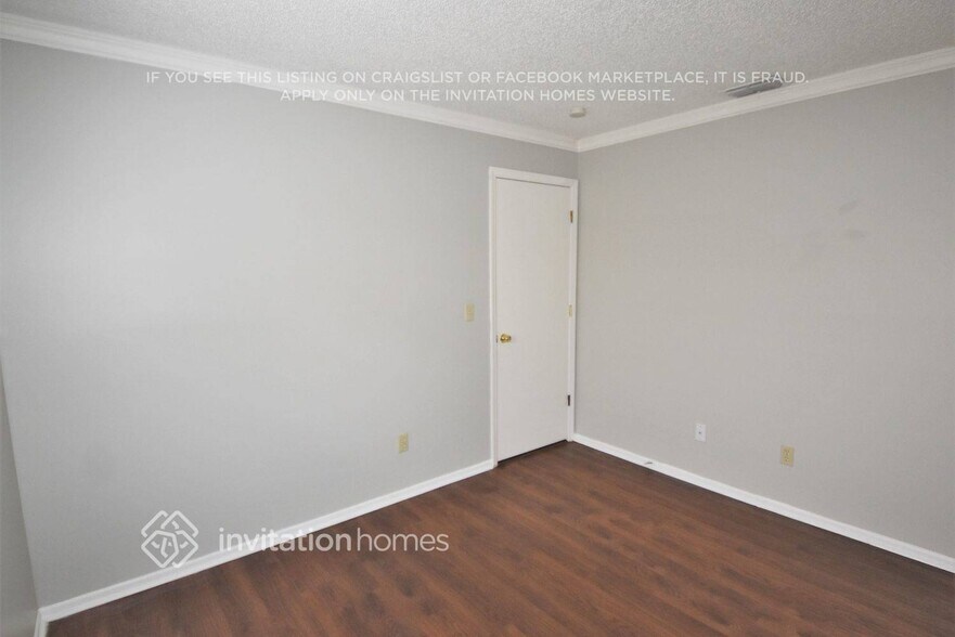 Building Photo - 11003 Kenbrook Dr