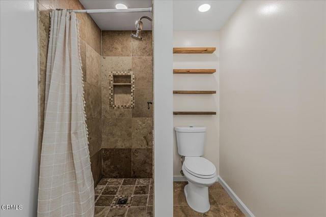 Building Photo - 13902 Calvert St