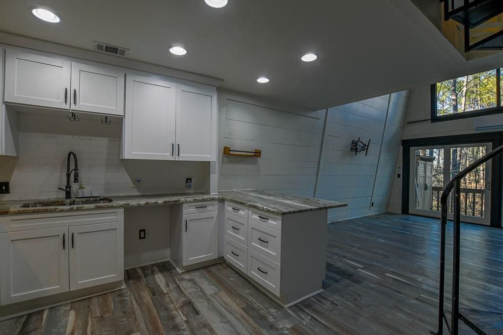 Building Photo - 3200 Rim Cove Dr