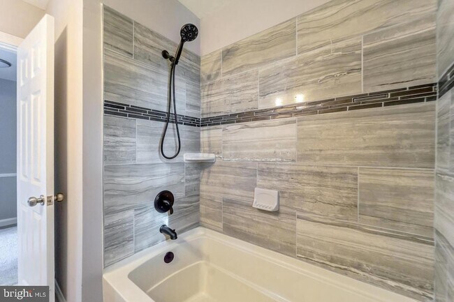 Building Photo - 4011 Mortimer Ave