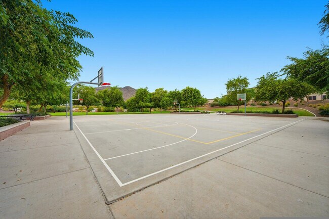 Building Photo - 21359 W Alvarado Rd