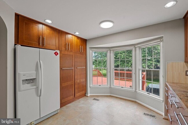 Building Photo - 7 Willwood Ct