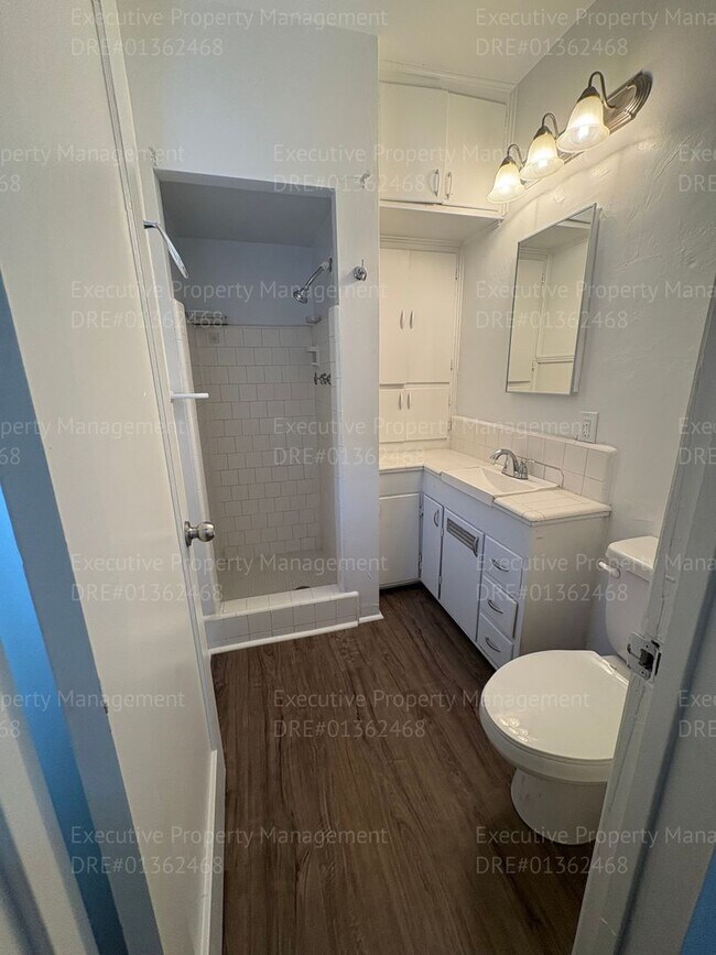 Building Photo - *Move In Special* 1 bedroom/ 1 bathroom ho...
