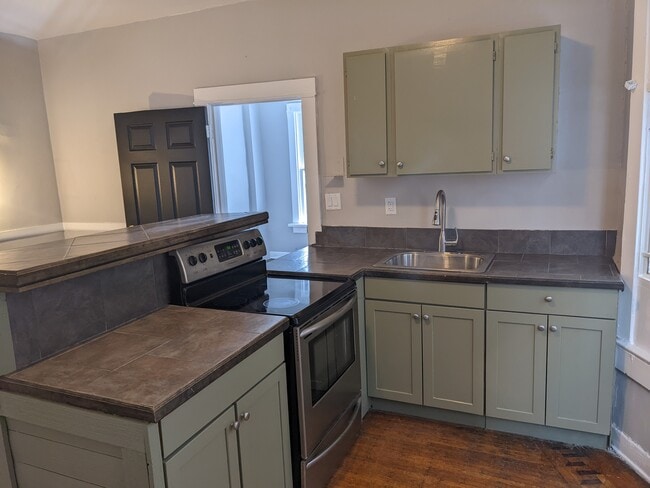 Building Photo - 506 Woodruff Place Middle Dr