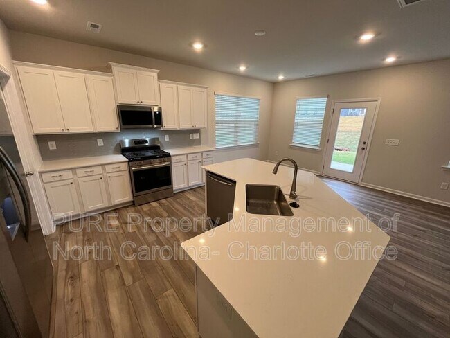 Building Photo - 1780 Otter Perch Ln