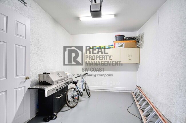 Building Photo - 27020 Adriana Cir